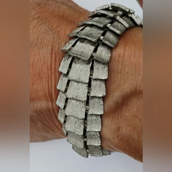 Art Deco Puccini Metal Crocodile Style Bracelet Wide Signed Silver Toned - Picture 6 of 15
